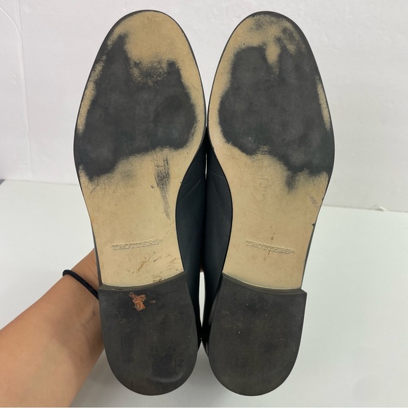 Trotters Vintage Haley Grey Herringbone Woven Leather Horse Bit Classic Loafer - Picture 12 of 15